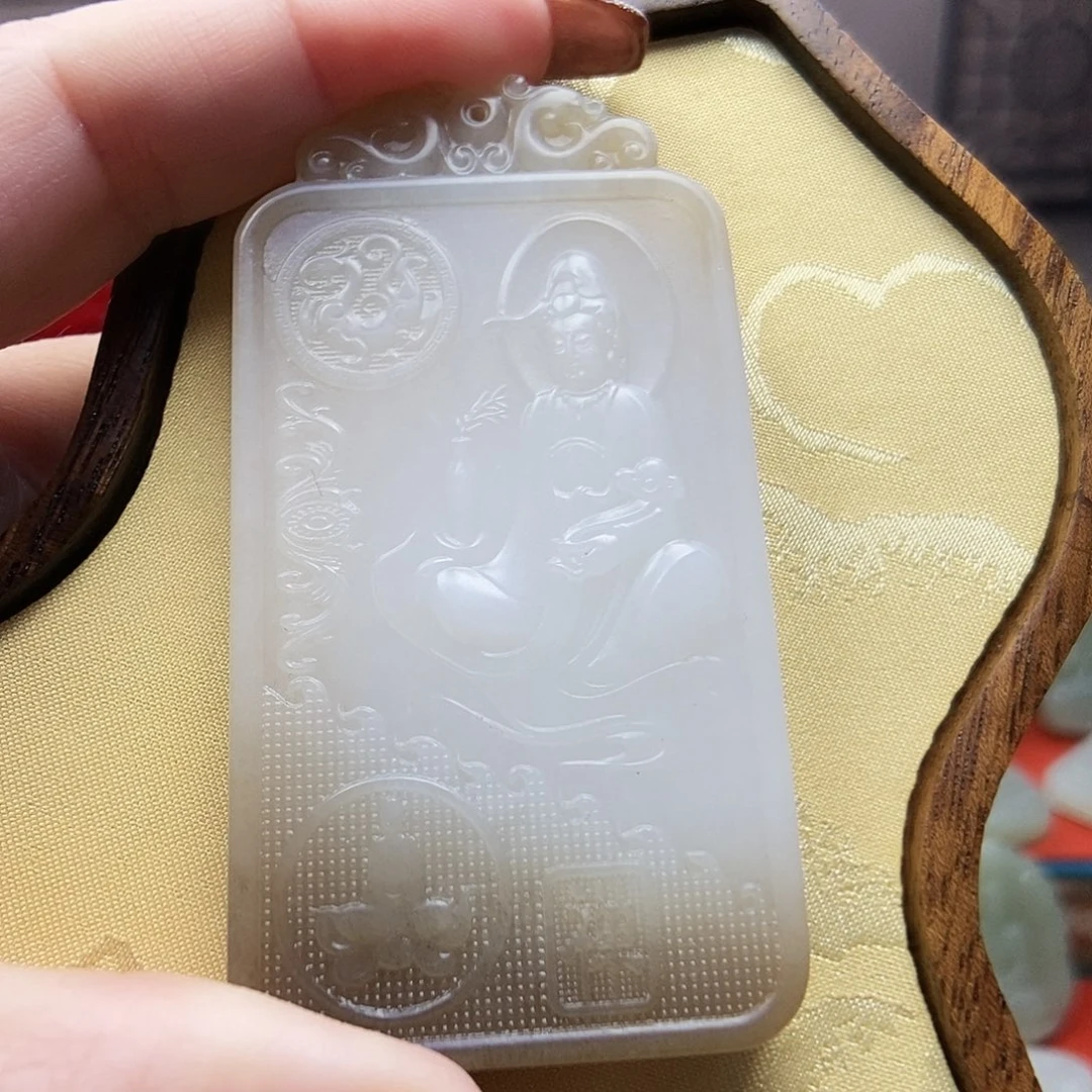 颈饰未镶嵌和田玉天地糖白观音