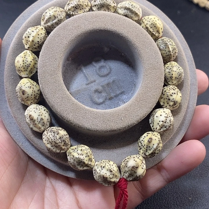 星月菩提吊坠雕刻橄榄核雕11×12手串