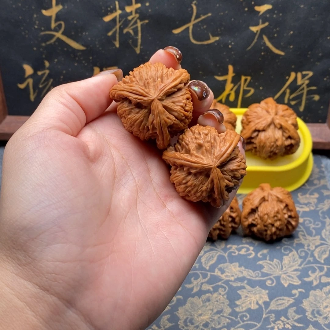 吊坠文玩核桃落**来白狮子