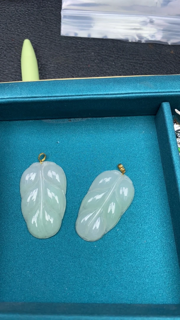 翡翠挂件冰蓝水 叶子 如意等精美冰镶嵌 多样性发货1件