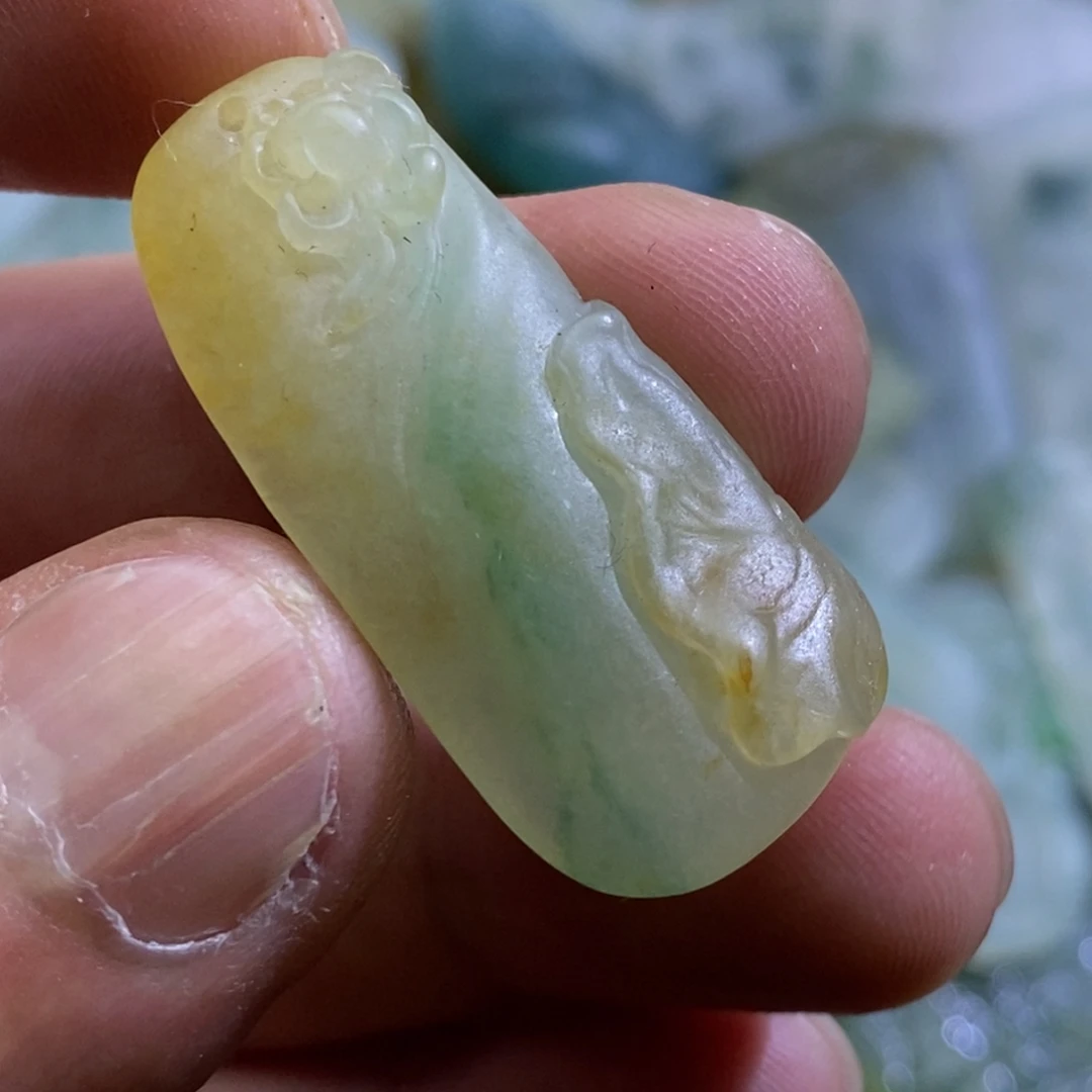 定制翡翠未镶嵌翡翠