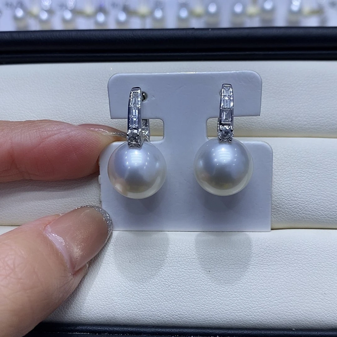 海水珍珠18K金镶嵌耳饰12到13点位澳白