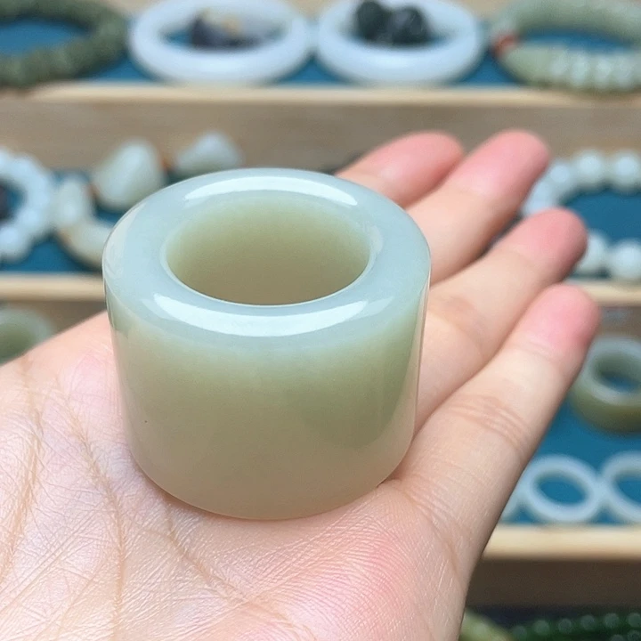 和田玉戒指未镶嵌?*泽