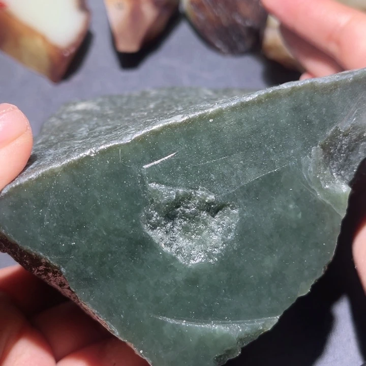 和田玉未镶嵌珠宝奇石