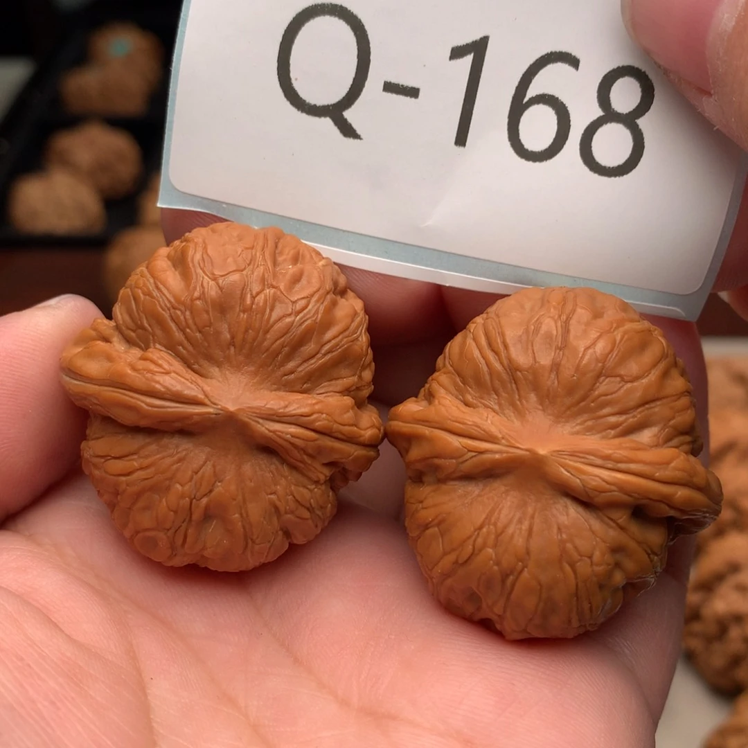 文玩核桃把件37元宝……