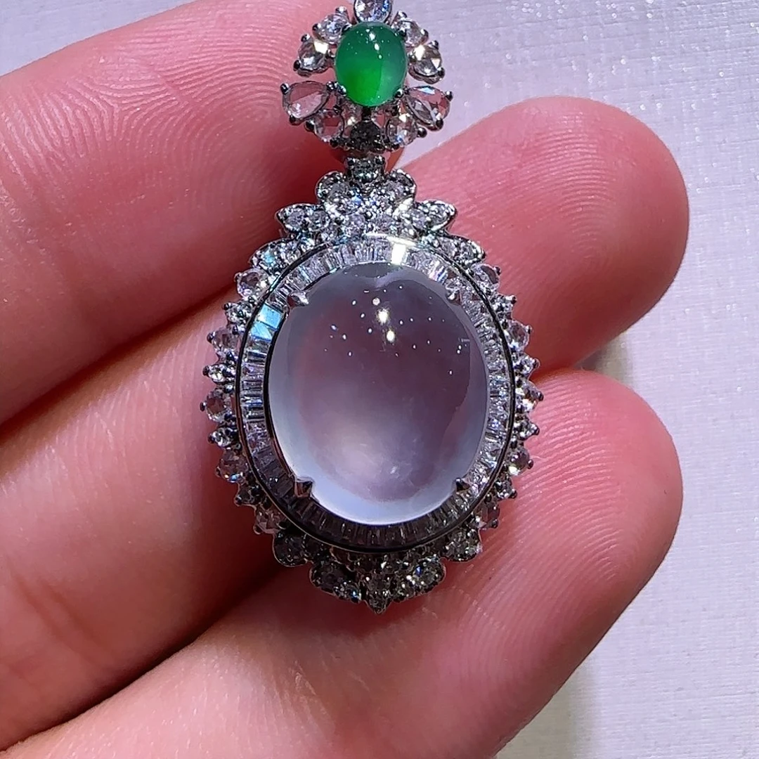 翡翠颈饰18K金镶嵌吊坠