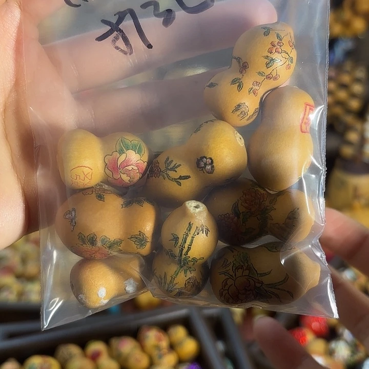 郝***啦香榧木做工小葫芦专拍