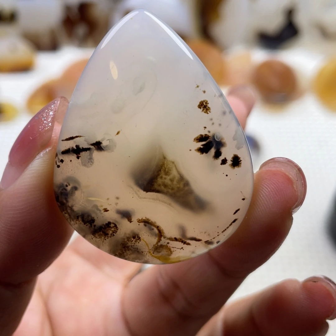 玛瑙/玉髓未镶嵌颈饰