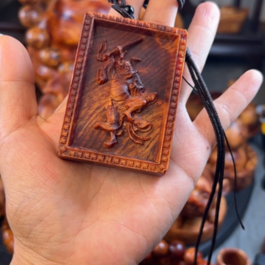 【闪购商品】松木（琥珀木）把件