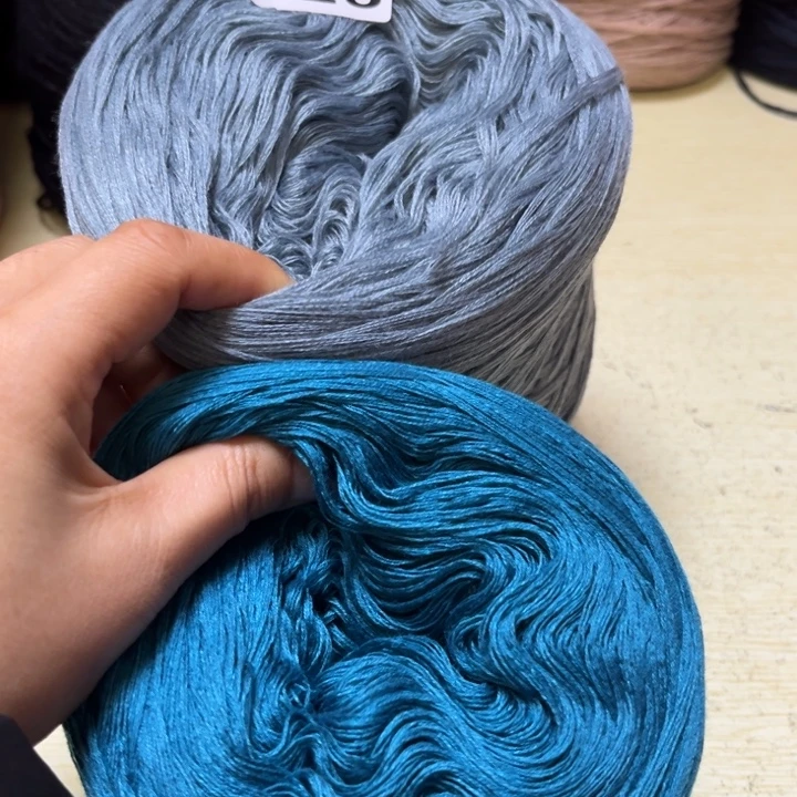 羊毛混纺雾霾蓝一斤孔雀蓝一斤