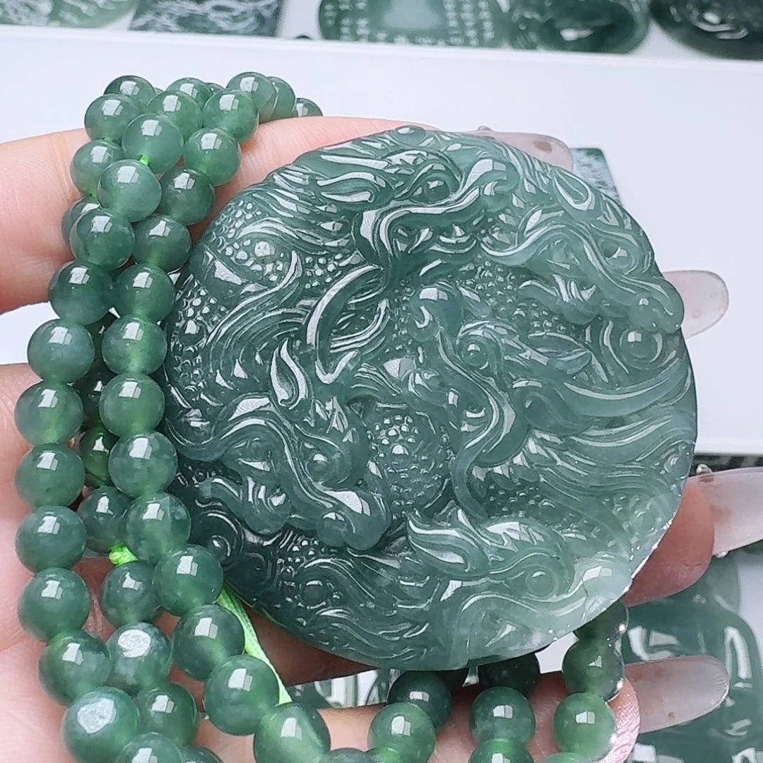 翡翠未镶嵌颈饰111