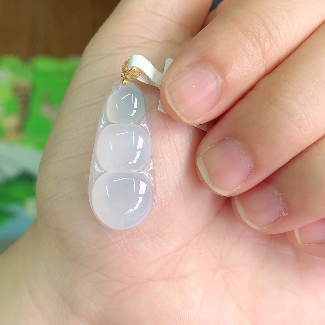 翡翠颈饰18K金镶嵌冰胶豆子30*13*4