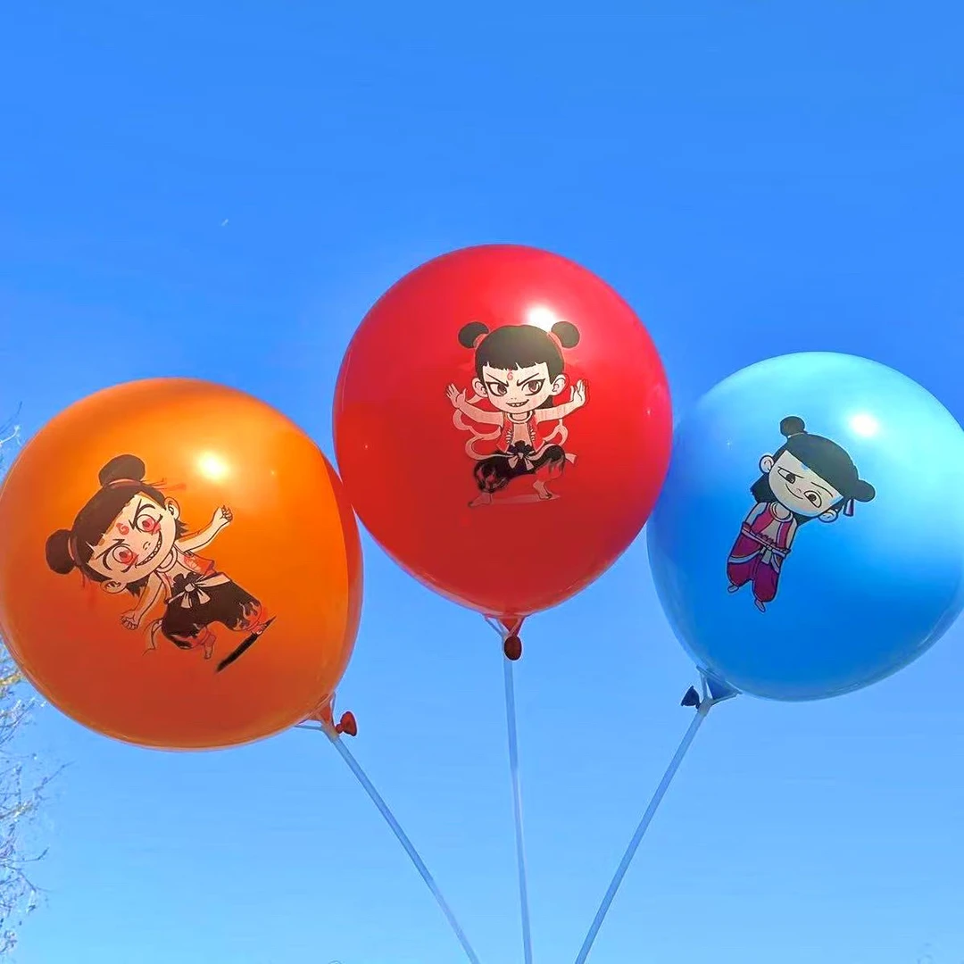 哪吒卡通动物气球生日玩具多款彩色加厚气球地推草坪18寸加厚气球