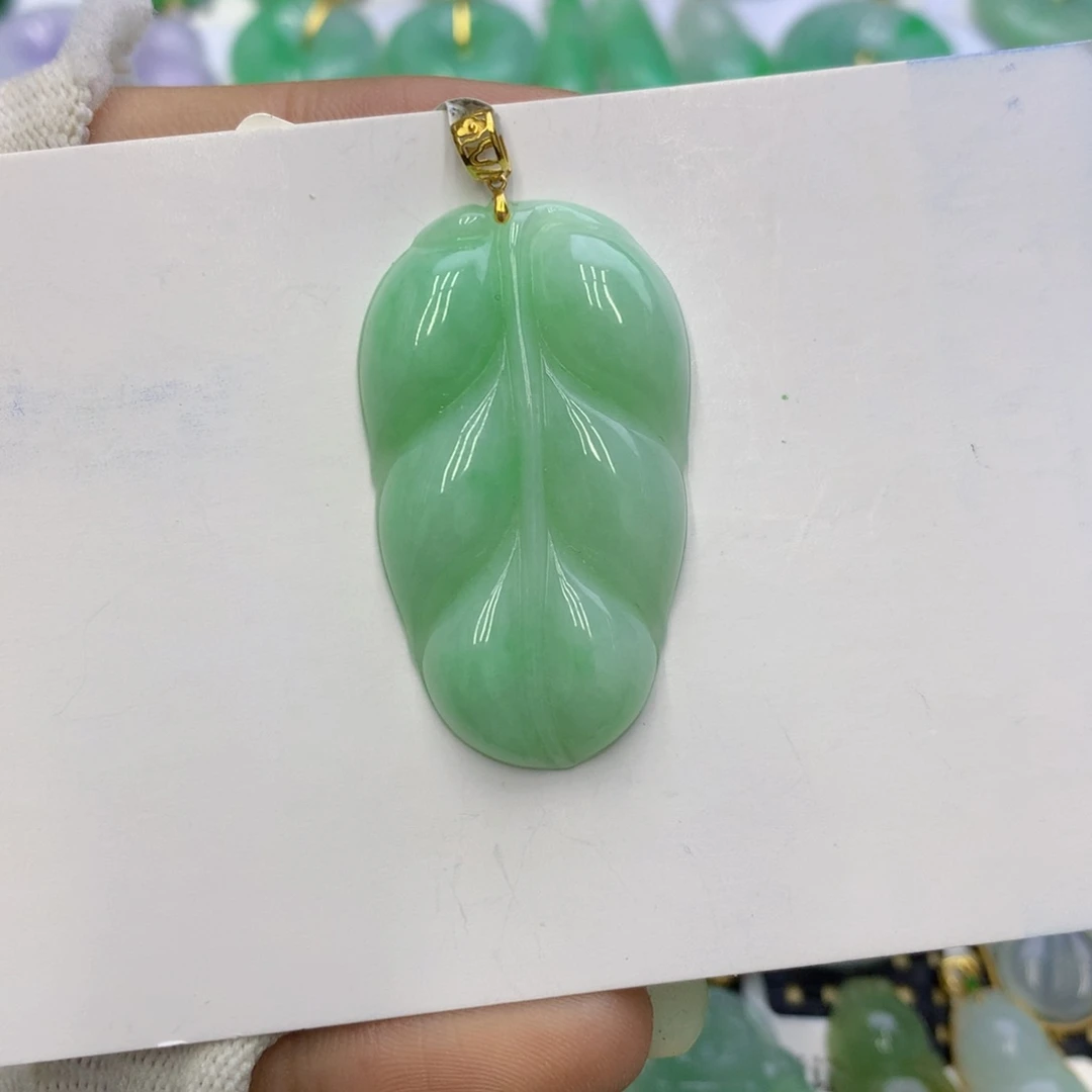 翡翠颈饰18K金镶嵌何**姐翡翠