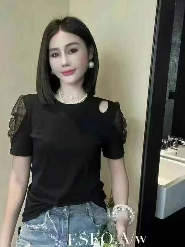 拼接短袖镂空吸汗常规款圆领T恤时尚夏季套装显瘦露肩打底衫