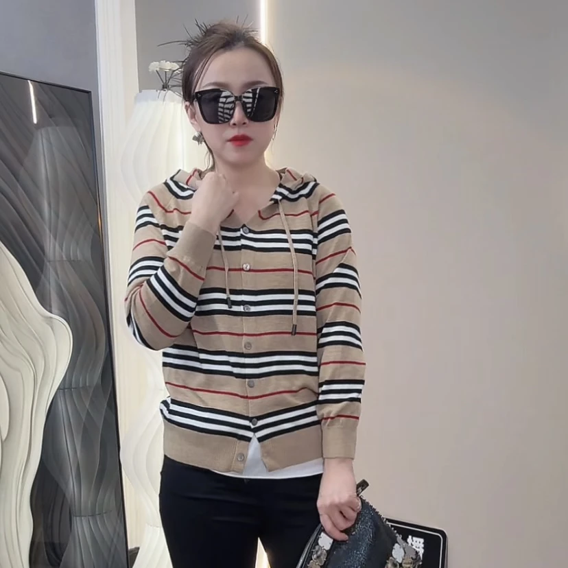 源哥女装店 推荐款 新品时尚 连帽开衫针织毛衣
