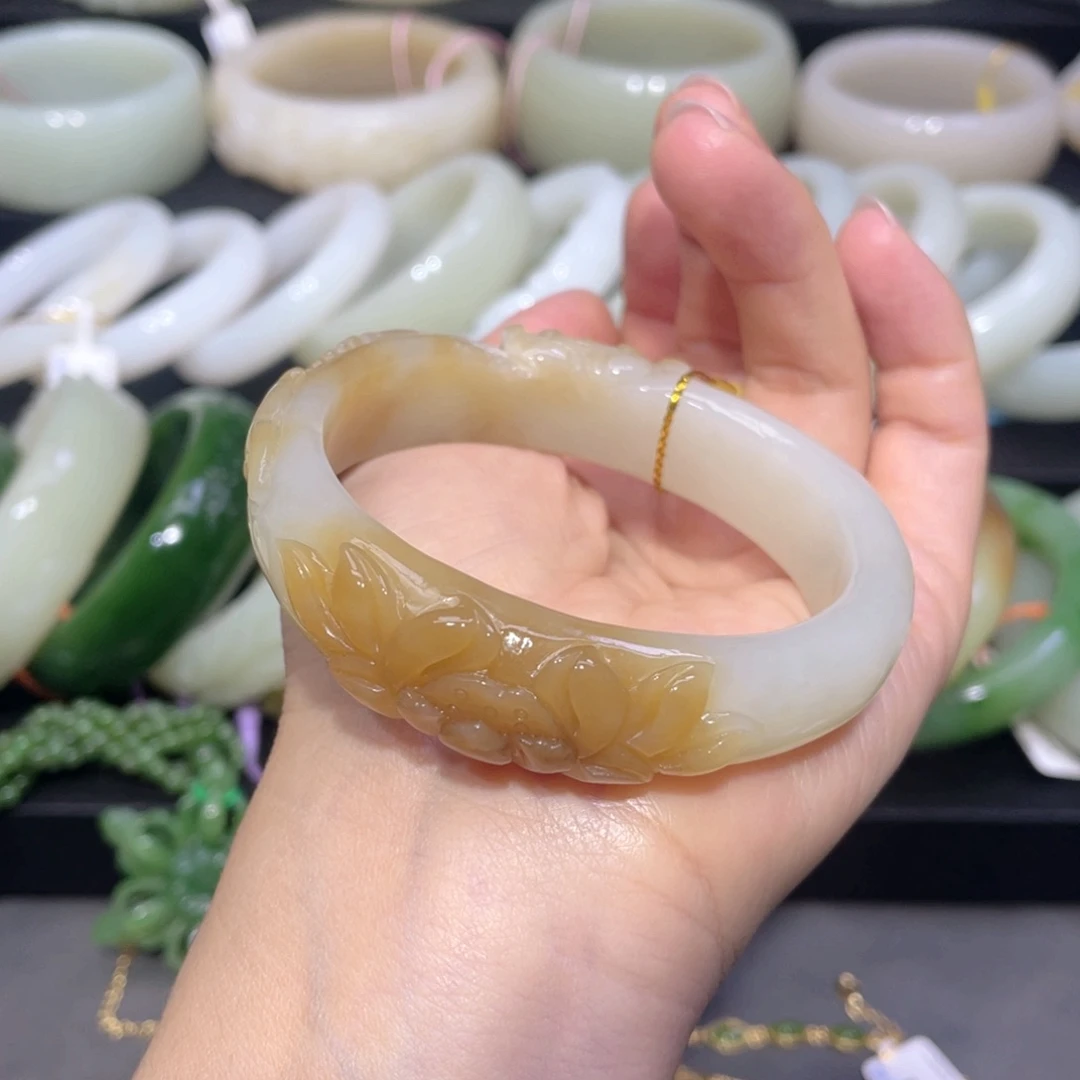 和田玉手镯（贵妃镯）未镶嵌38