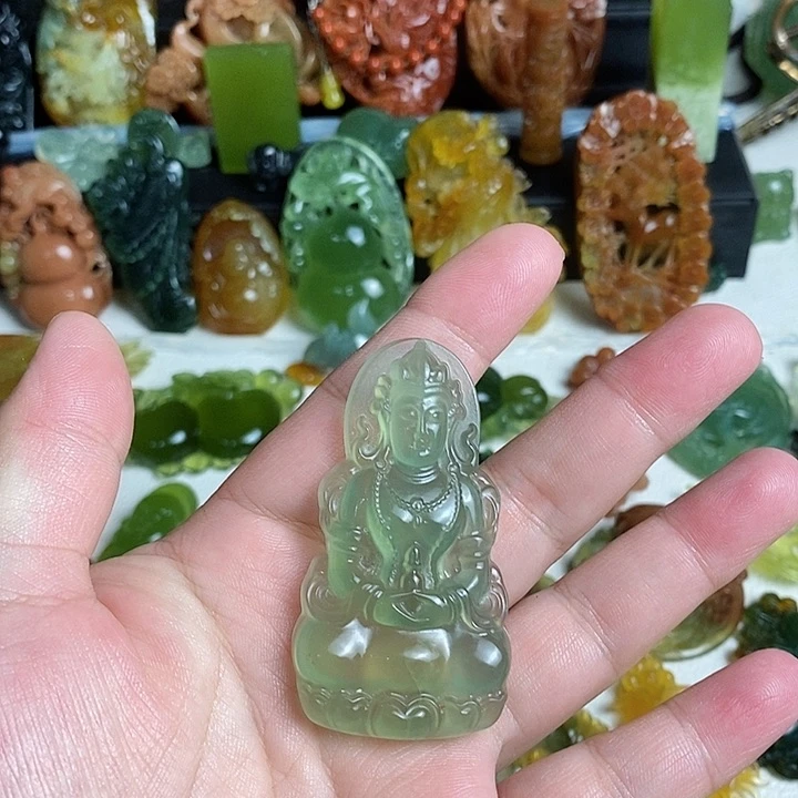 未镶嵌蛇纹石玉颈饰