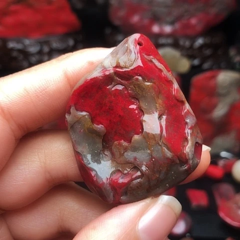 昌化鸡血石昌化鸡血石原石