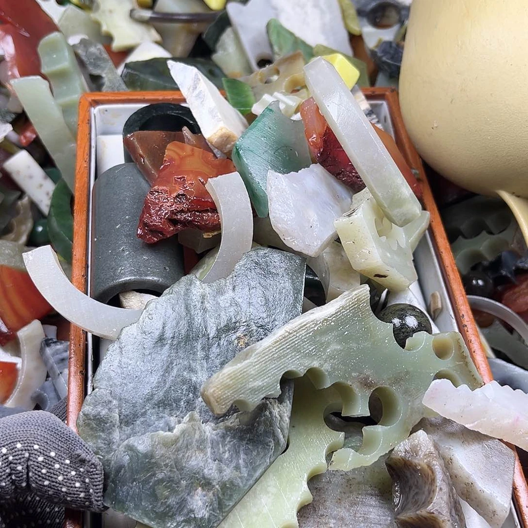 颈饰未镶嵌和田玉小**玉