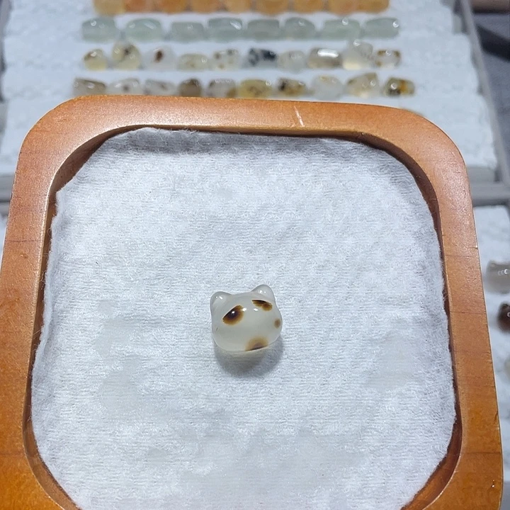 合金颈饰玛瑙/玉髓