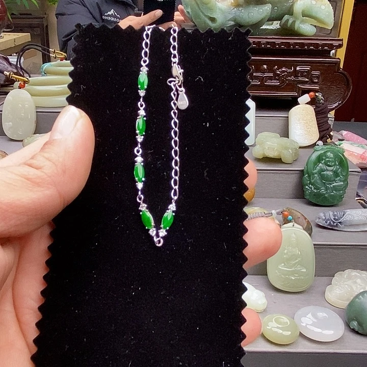 颈饰未镶嵌和田玉