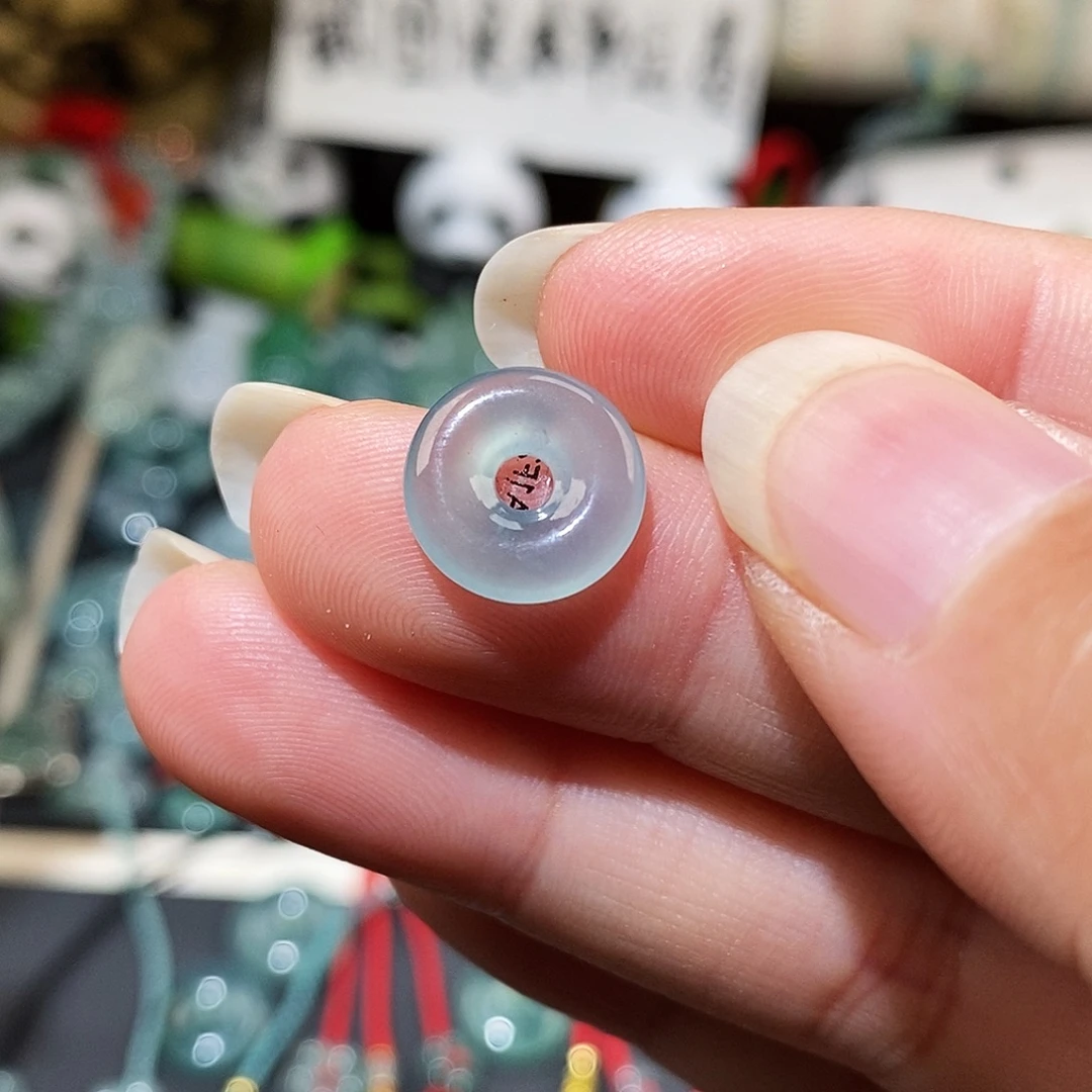 翡翠未镶嵌颈饰冰种小扣子