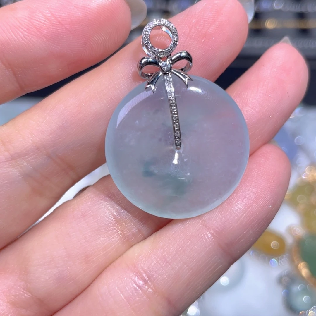 颈饰18K金镶嵌翡翠翡翠
