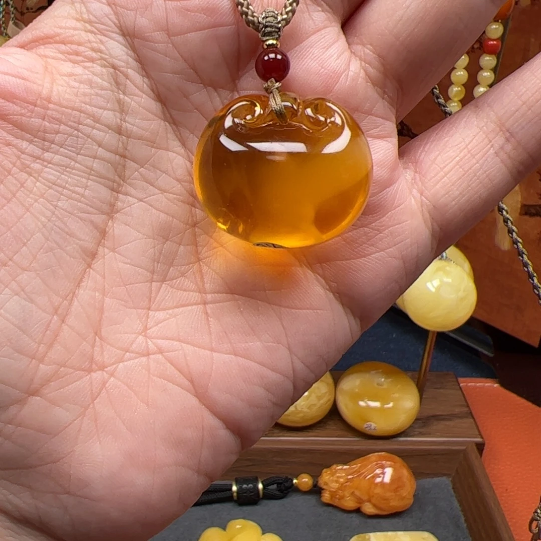 蜜蜡未镶嵌吊坠(赠链)
