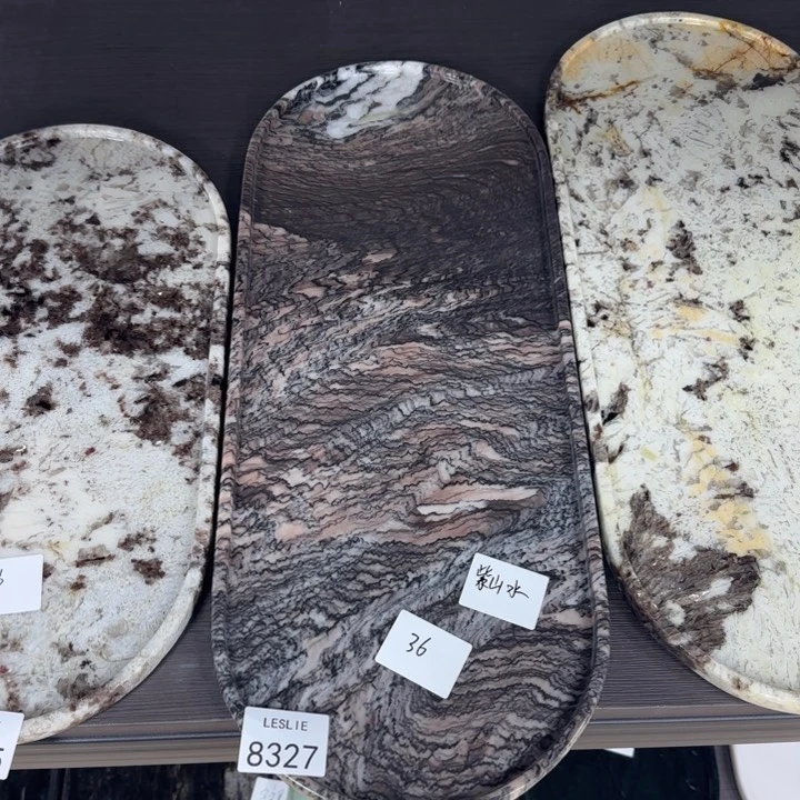 12。。。。8327。。。。。