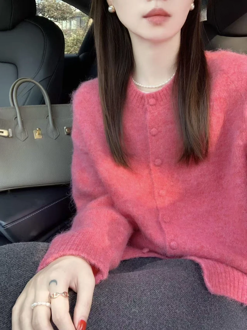 2025秋季新款温柔软糯玫粉色毛衣外套绝美针织开衫女上衣半身裙