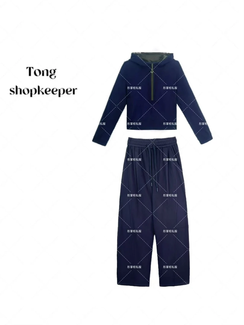 QJ/彤掌柜1682579 秋冬2025绵羊毛简约厚实拉链气质连帽显瘦套装