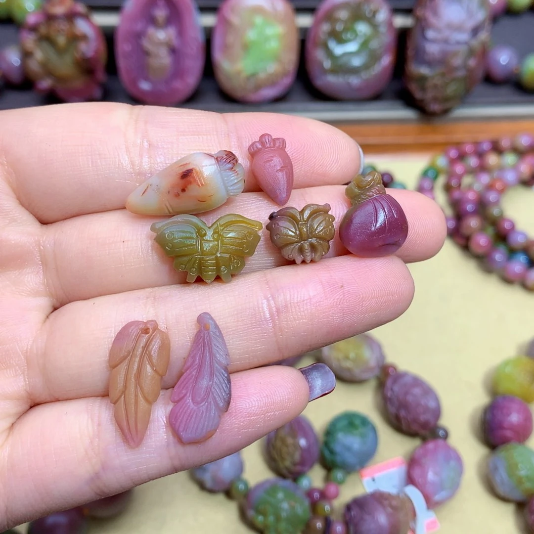 玛瑙未镶嵌挂件盐源