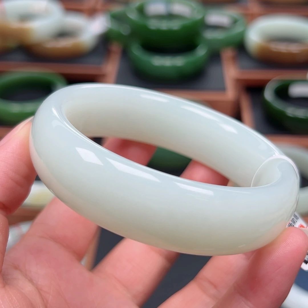 未镶嵌手镯和田玉6061