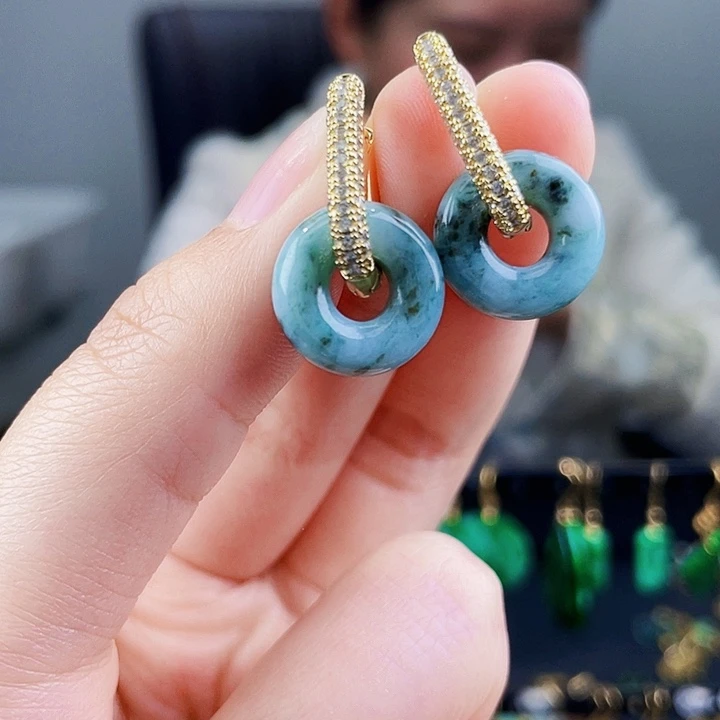 翡翠耳饰未镶嵌饰品