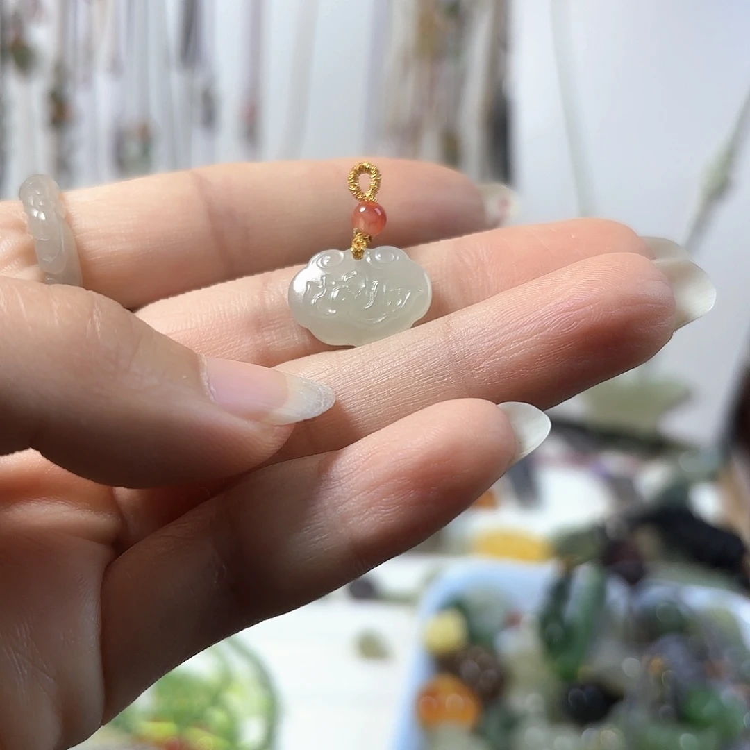 未镶嵌手链和田玉小荷花锁
