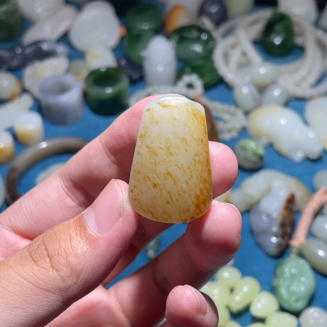 和田玉颈饰未镶嵌江****轻