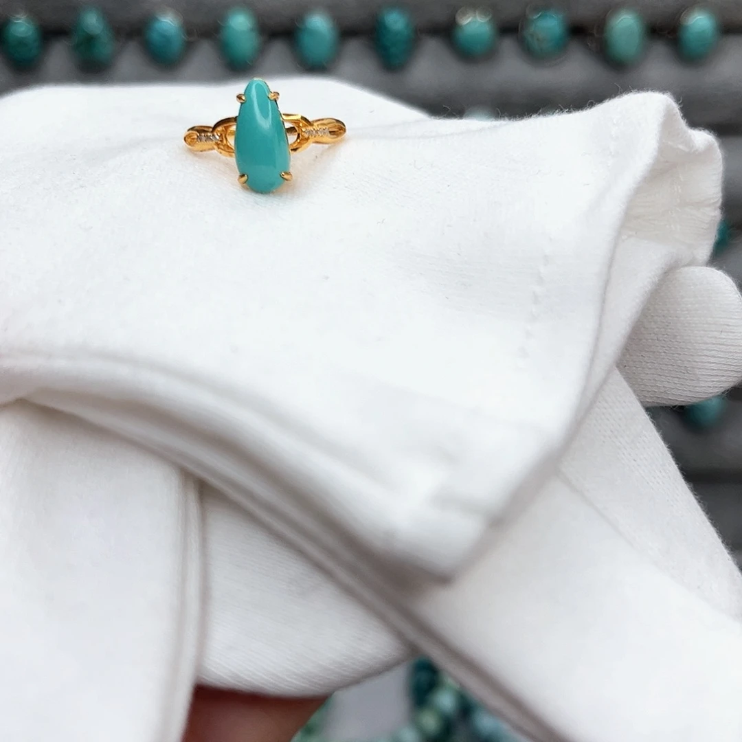 绿松石绿松石未镶嵌玉**语