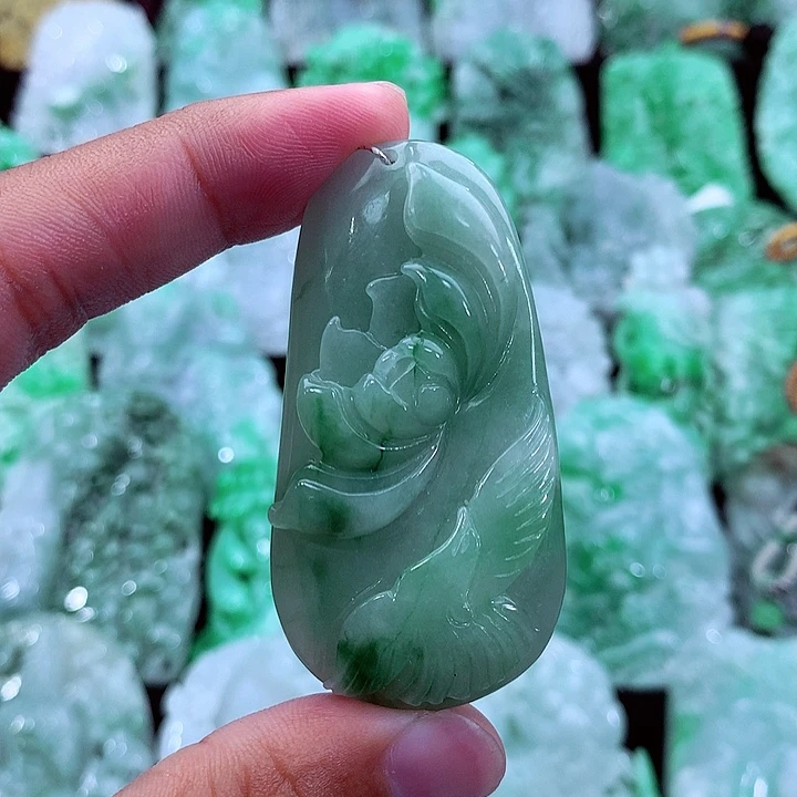 吊坠(不含链)未镶嵌翡翠