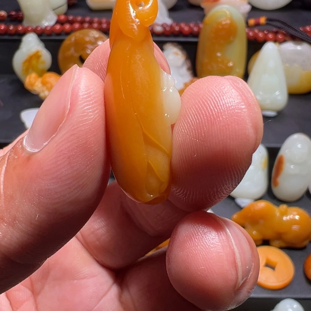 和田玉未镶嵌挂件