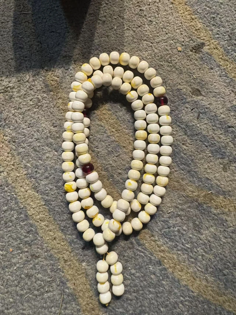 【闪购商品】精品蜜蜡骨瓷白108项链