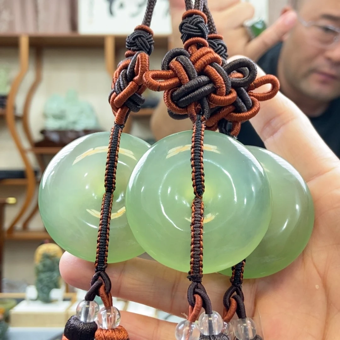 蛇纹石玉未镶嵌车挂（多样性发一件