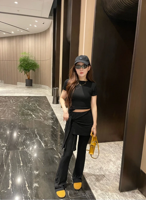 2025春季新款韩版时尚简约短袖T恤+绑带围裙显瘦休闲裤两件套装