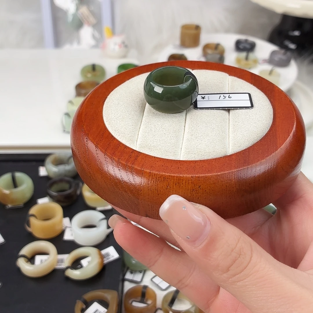 和田玉未镶嵌戒指Q30湖水绿墩墩内径16.0