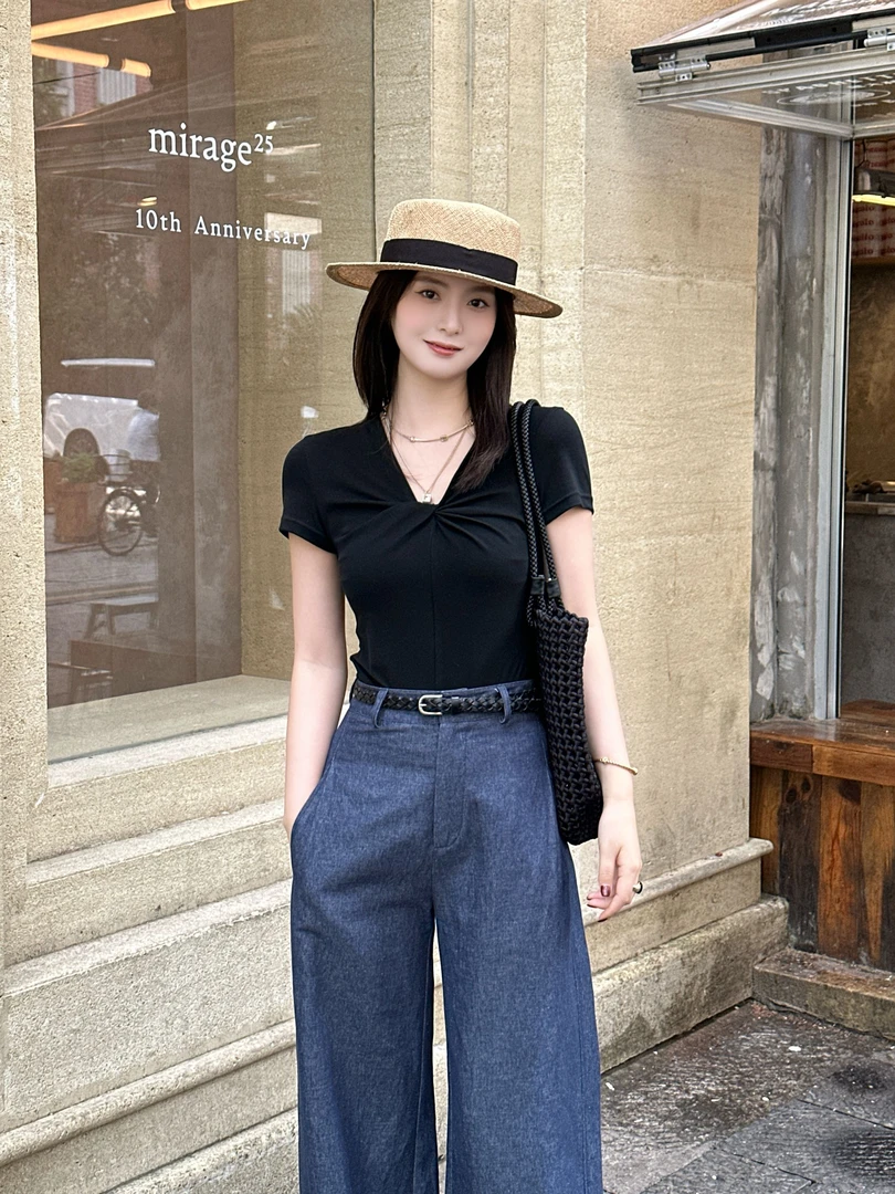 T112780M设计师通勤风v领短袖百搭修身T恤