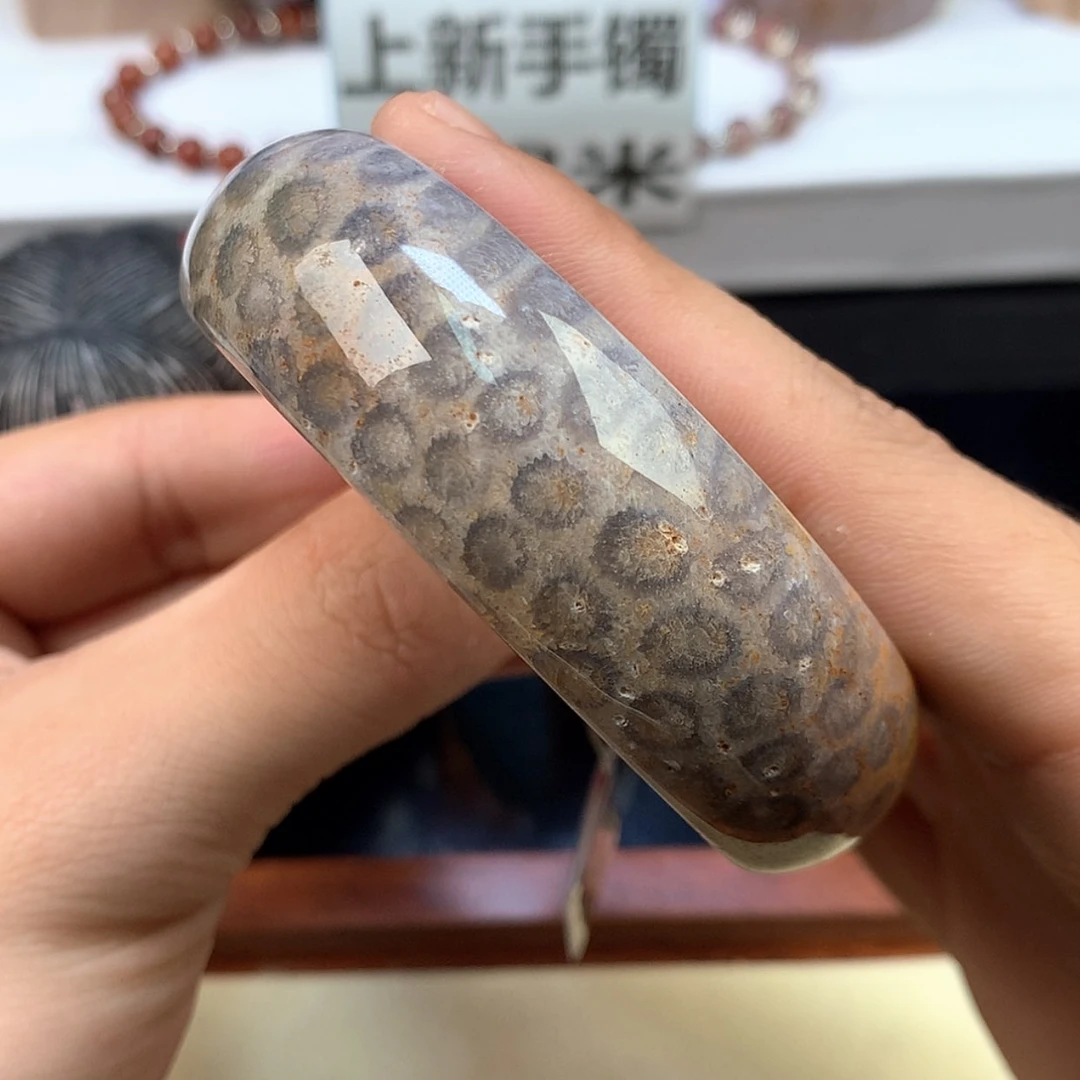 【闪购商品】颈饰未镶嵌硅化珊瑚（珊瑚玉）22号骨骼豹纹59.5圈