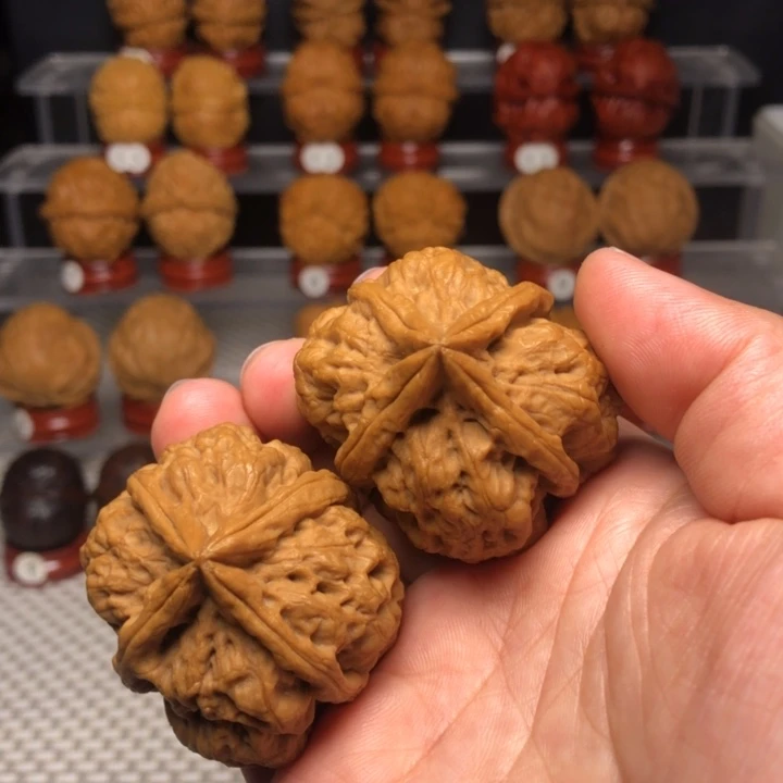 文玩核桃把件23舍利塔