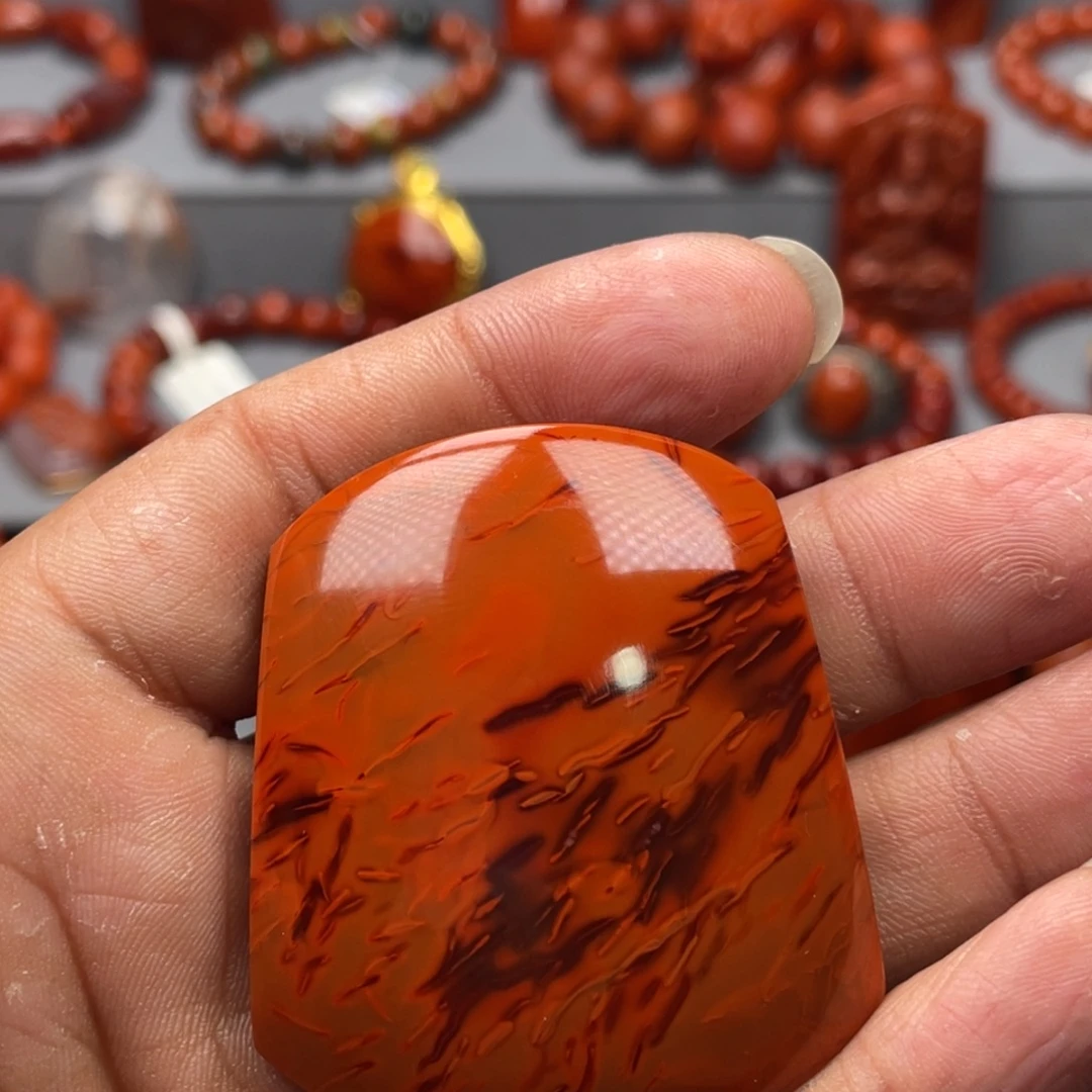 南红玛瑙足铂镶嵌珠宝奇石吊坠