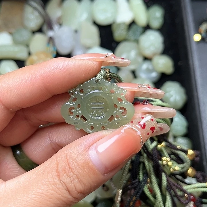 【闪购商品】和田玉颈饰未镶嵌