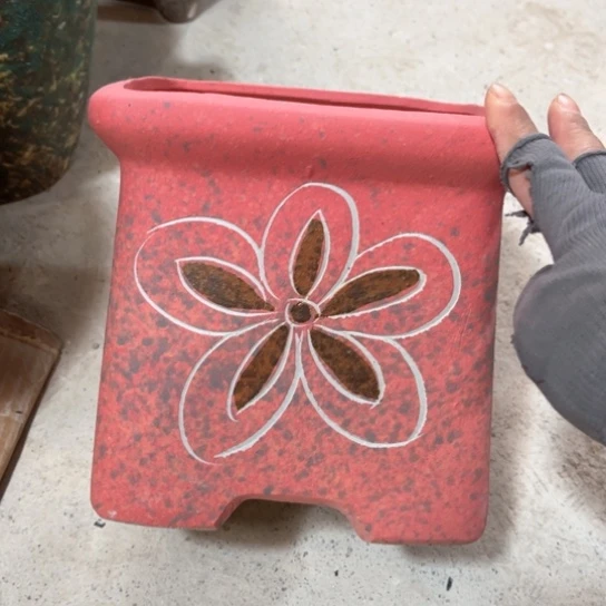 罐默认微瑕，有孔编号19-267